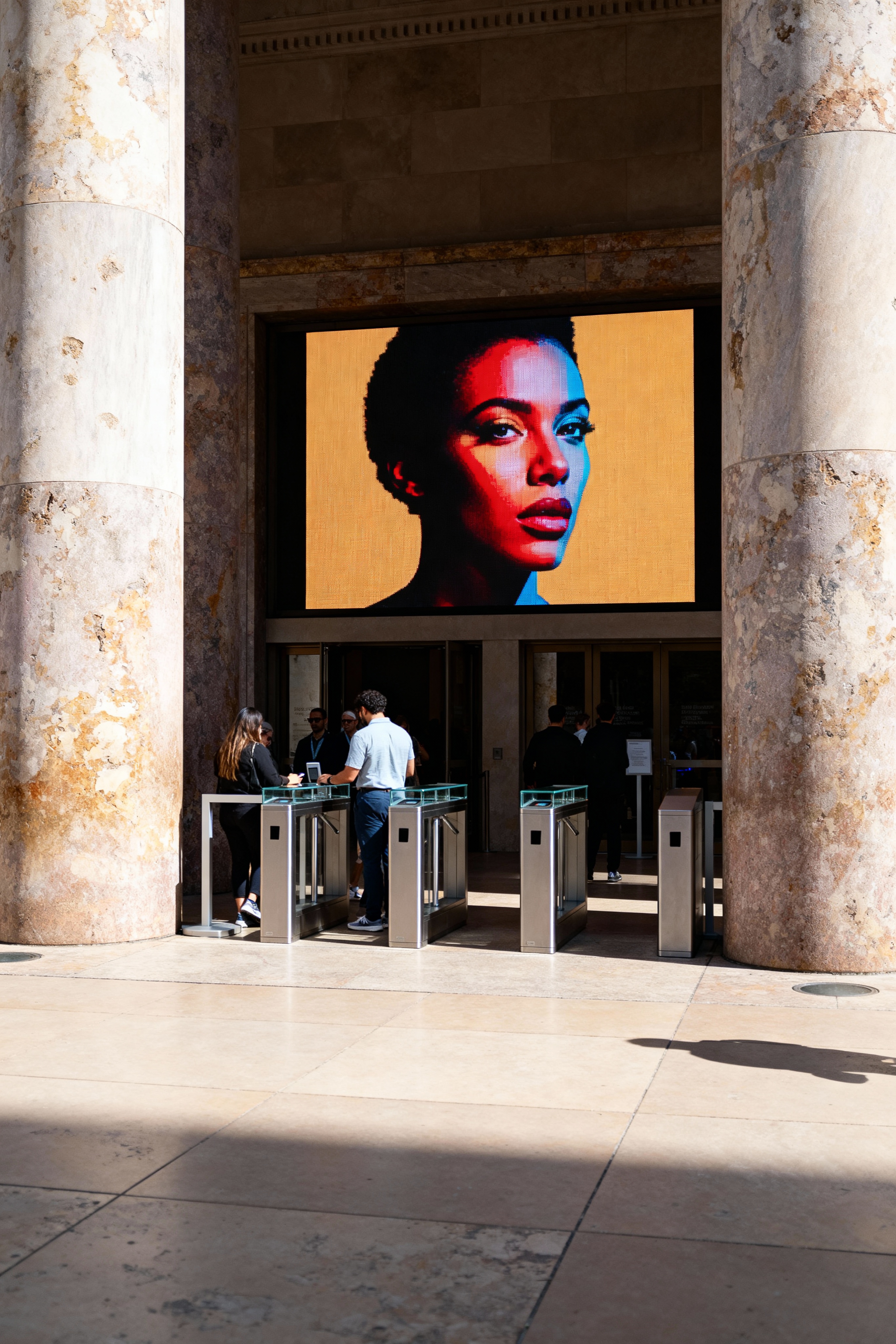 Transportation public spaces image 3